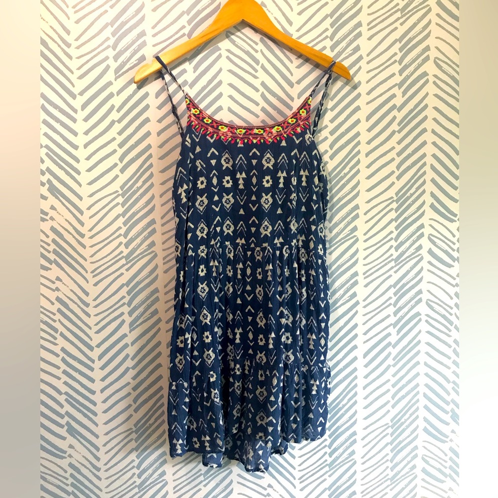 Kiwi and Punch embroidered sundress Medium adjustable Spaghetti straps